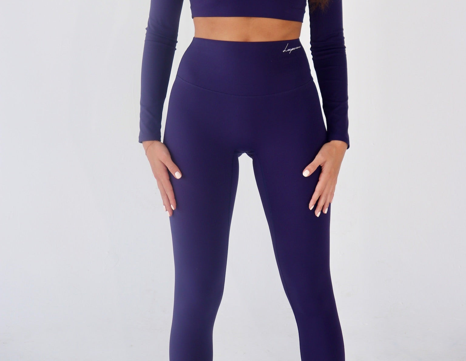 Signature Nylon Netural Leggings