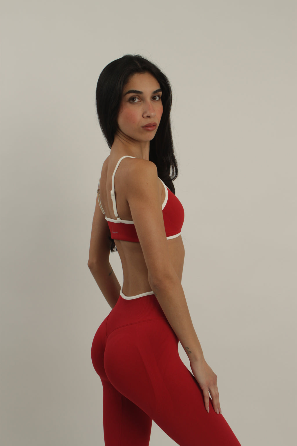 Signature Studio Sports Bra